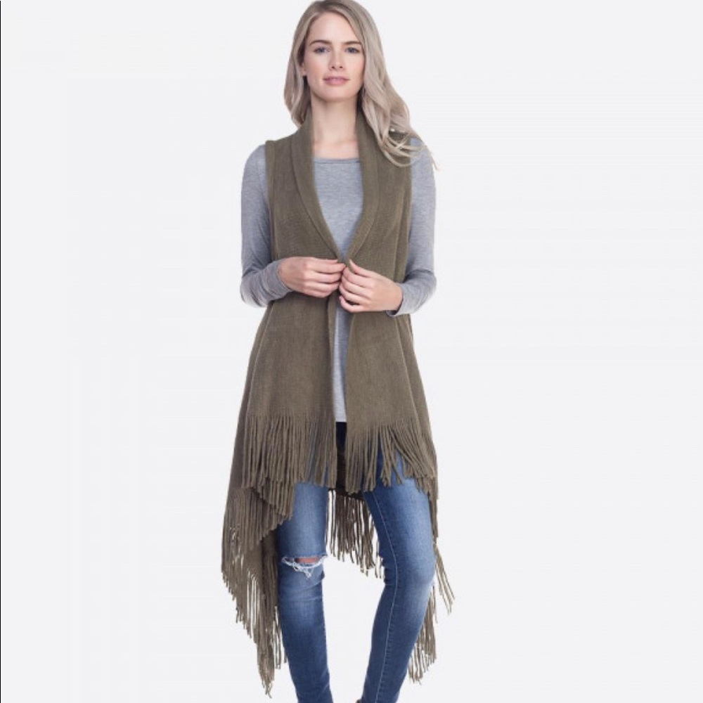 Knit vest. Color- Olive